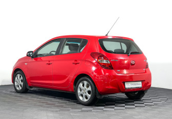 Подержанный автомобиль Hyundai i20 2009 года (7 фото)