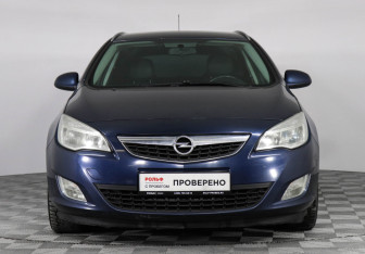 Подержанный автомобиль Opel Astra Wagon 2012 года (2 фото)