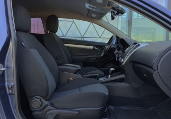 Подержанный автомобиль Kia Ceed Hatchback 2011 года (19 фото)