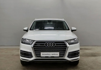 Подержанный автомобиль Audi Q7 2015 года (2 фото)