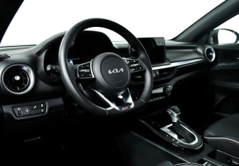 Подержанный автомобиль Kia Cerato Sedan 2022 года (11 фото)