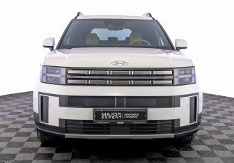 Подержанный автомобиль Hyundai Santa Fe 2024 года (2 фото)