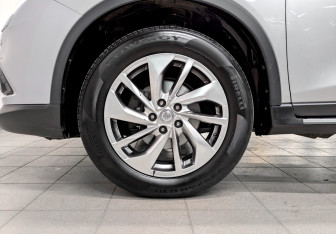 Подержанный автомобиль Nissan X-Trail 2017 года (19 фото)