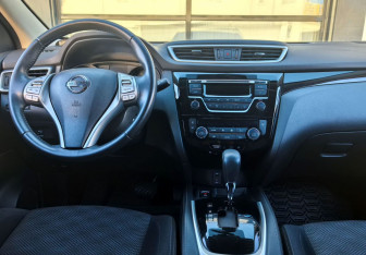 Подержанный автомобиль Nissan Qashqai 2017 года (14 фото)