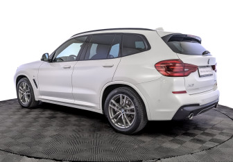 Подержанный автомобиль BMW X3 2020 года (7 фото)