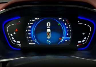 Подержанный автомобиль Geely Coolray 2024 года (13 фото)