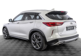 Подержанный автомобиль Infiniti QX50 2021 года (7 фото)