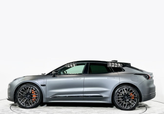 Подержанный автомобиль Zeekr 001 2023 года (8 фото)