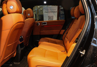 Подержанный автомобиль LiXiang L6 2024 года (8 фото)