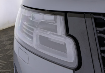 Подержанный автомобиль Land Rover Range Rover 2018 года (11 фото)