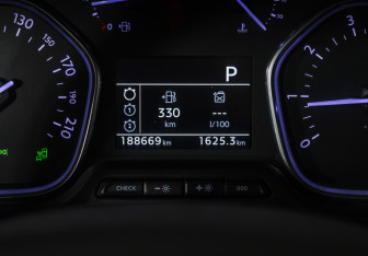 Подержанный автомобиль Citroen SpaceTourer 2018 года (13 фото)