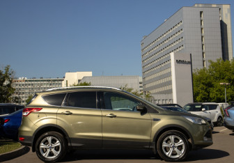 Подержанный автомобиль Ford Kuga 2013 года (3 фото)