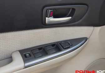 Подержанный автомобиль Mazda 6 Sedan 2006 года (16 фото)