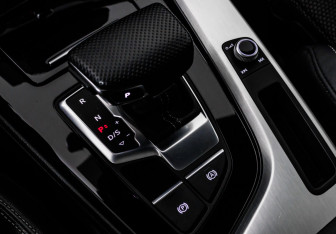 Подержанный автомобиль Audi A5 Liftback 2020 года (16 фото)