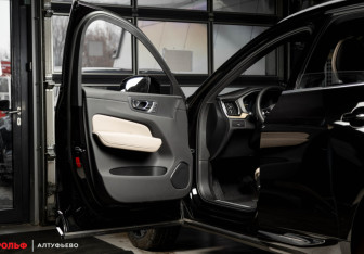 Новый Volvo XC60 2025 (16 фото)