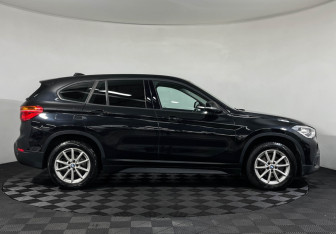 Подержанный автомобиль BMW X1 2018 года (6 фото)
