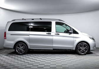 Подержанный автомобиль Mercedes-Benz Vito 2018 года (4 фото)