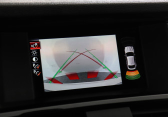 Подержанный автомобиль BMW X4 2016 года (16 фото)