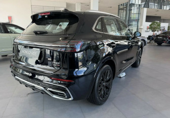 Новый Hongqi HS5 2025 (2 фото)