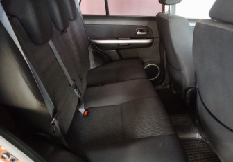 Подержанный автомобиль Suzuki Grand Vitara 2012 года (15 фото)