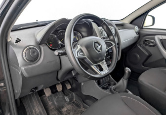 Подержанный автомобиль Renault Duster 2019 года (16 фото)