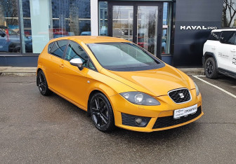 Подержанный автомобиль SEAT Leon Hatchback 2011 года (3 фото)