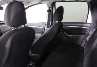 Подержанный автомобиль Renault Duster 2015 года (12 фото)