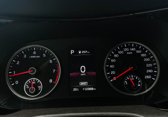 Подержанный автомобиль Kia K5 2021 года (11 фото)