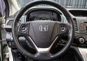 Подержанный автомобиль Honda CR-V 2013 года (17 фото)