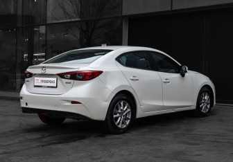 Подержанный автомобиль Mazda 3 Sedan 2014 года (5 фото)