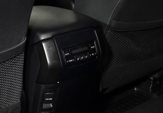 Подержанный автомобиль Toyota Land Cruiser Prado 2019 года (17 фото)