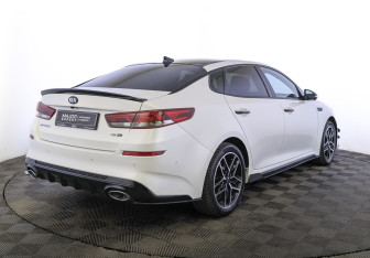 Подержанный автомобиль Kia Optima Sedan 2018 года (5 фото)