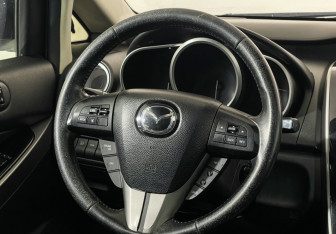 Подержанный автомобиль Mazda CX-7 2011 года (14 фото)