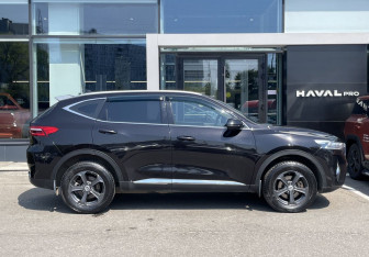 Подержанный автомобиль Haval F7 2022 года (4 фото)
