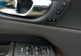 Подержанный автомобиль Volvo XC60 2020 года (21 фото)