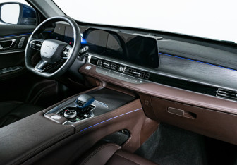 Подержанный автомобиль Chery Tiggo 8 Pro Plug-in Hybrid 2023 года (11 фото)