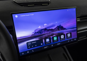 Подержанный автомобиль Omoda C7 2025 года (15 фото)