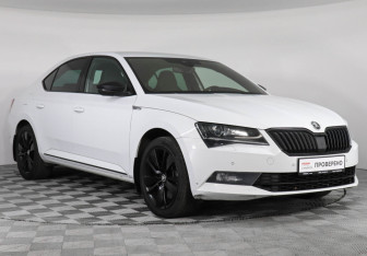 Подержанный автомобиль Skoda Superb Liftback 2019 года (3 фото)