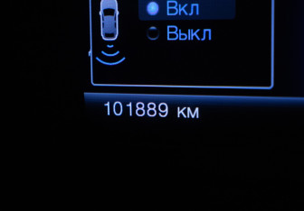 Подержанный автомобиль Ford Explorer 2013 года (12 фото)