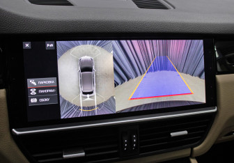 Подержанный автомобиль Porsche Cayenne 2019 года (20 фото)