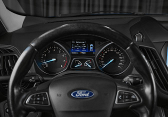 Подержанный автомобиль Ford Kuga 2018 года (9 фото)