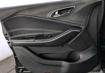 Подержанный автомобиль Москвич 3 2023 года (19 фото)