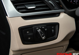 Подержанный автомобиль BMW X1 2018 года (14 фото)