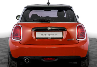 Подержанный автомобиль MINI Hatch 2019 года (6 фото)