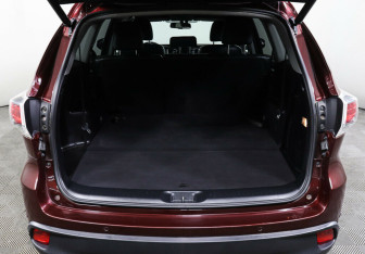 Подержанный автомобиль Toyota Highlander 2014 года (17 фото)