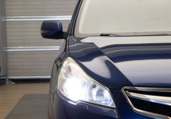 Подержанный автомобиль Subaru Legacy Sedan 2011 года (32 фото)