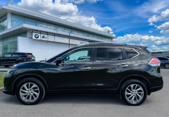 Подержанный автомобиль Nissan X-Trail 2016 года (8 фото)