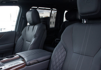 Новый Lexus LX 2023 (15 фото)