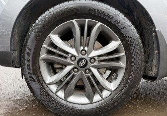 Подержанный автомобиль Hyundai ix35 2014 года (9 фото)