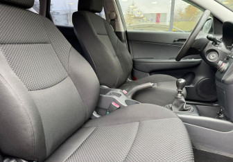 Подержанный автомобиль Hyundai i30 Hatchback 2009 года (10 фото)